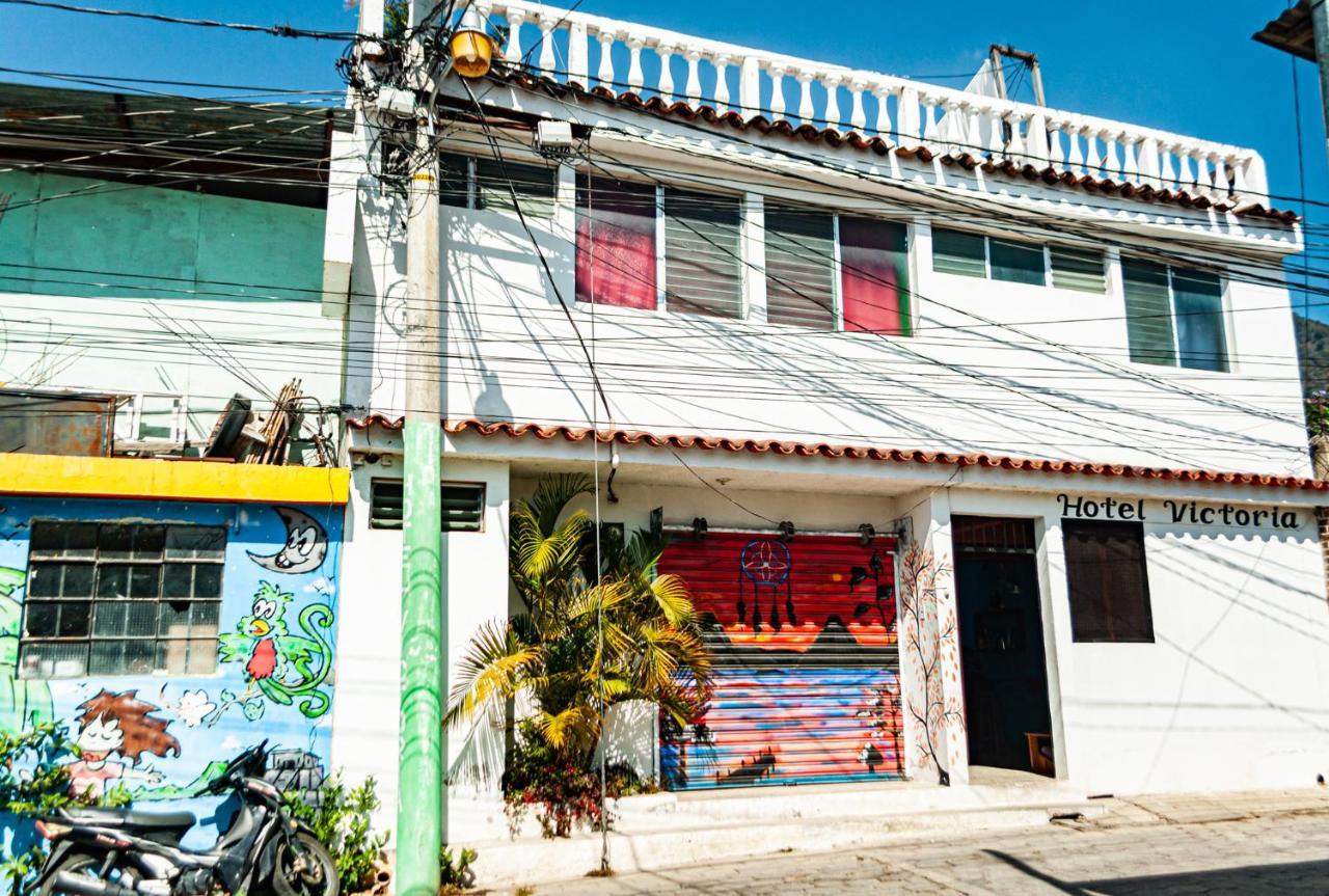 Victorias Hotel Panajachel Esterno foto